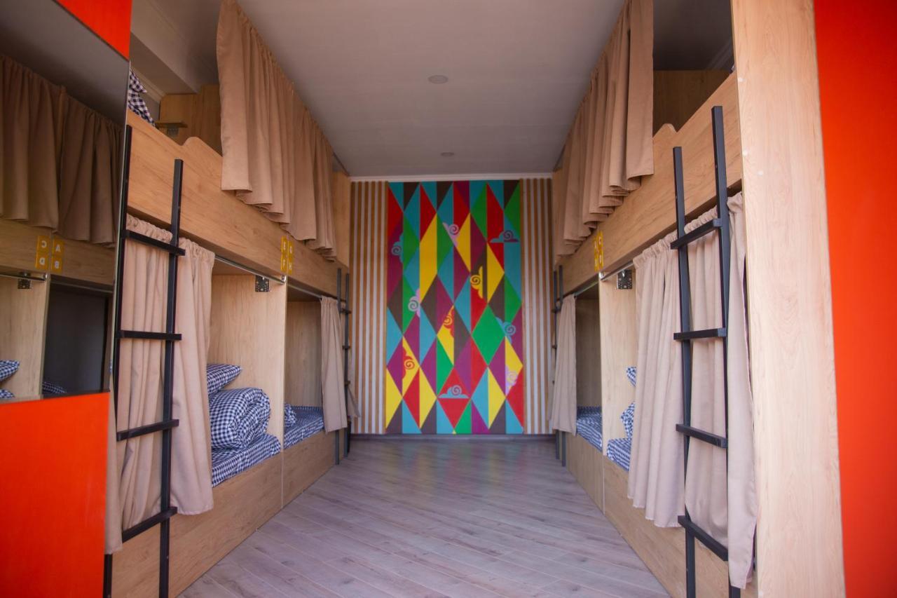 People Hostel Bishkek Exterior foto